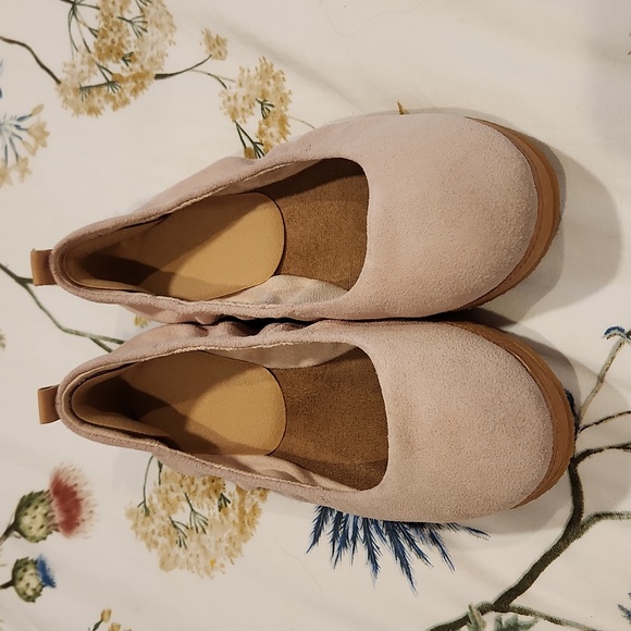 Toms Pink Suede flats - Picture 2 of 6